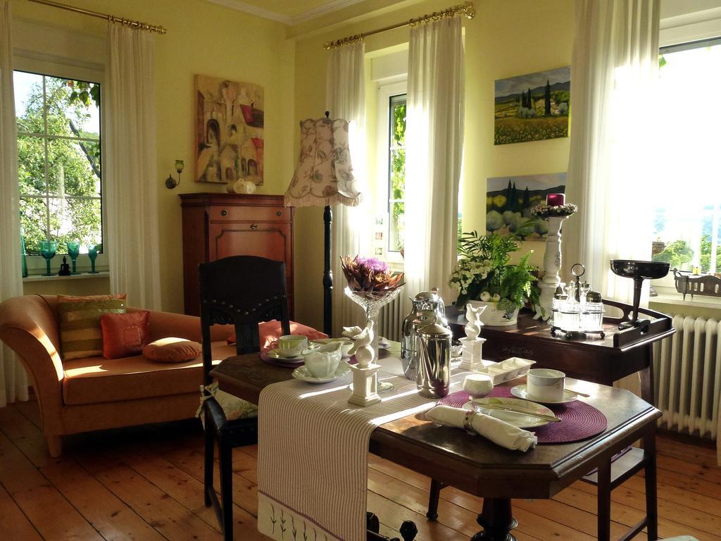 Romantikzimmer Im Antiquariat Sonnschied Phòng bức ảnh